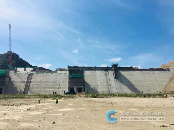 全国首座胶凝砂砾石大坝即将封顶