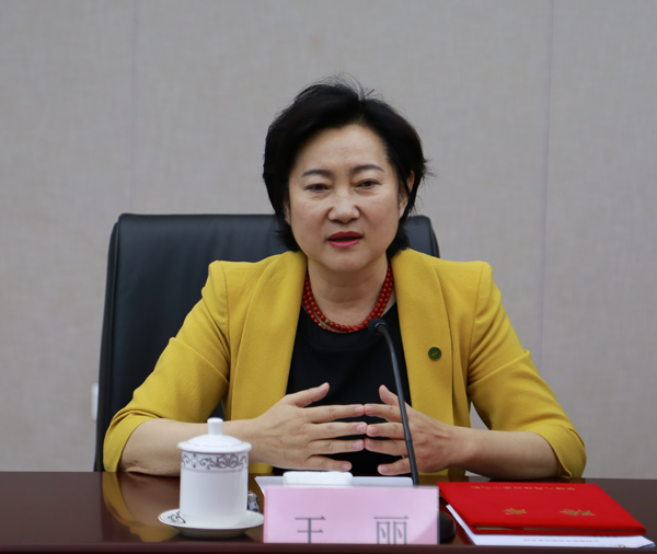 主任,武汉大学秦天宝教授和北京大学湛中乐教授为水利部法律顾问