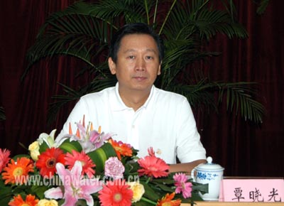 qinxioguang.jpg