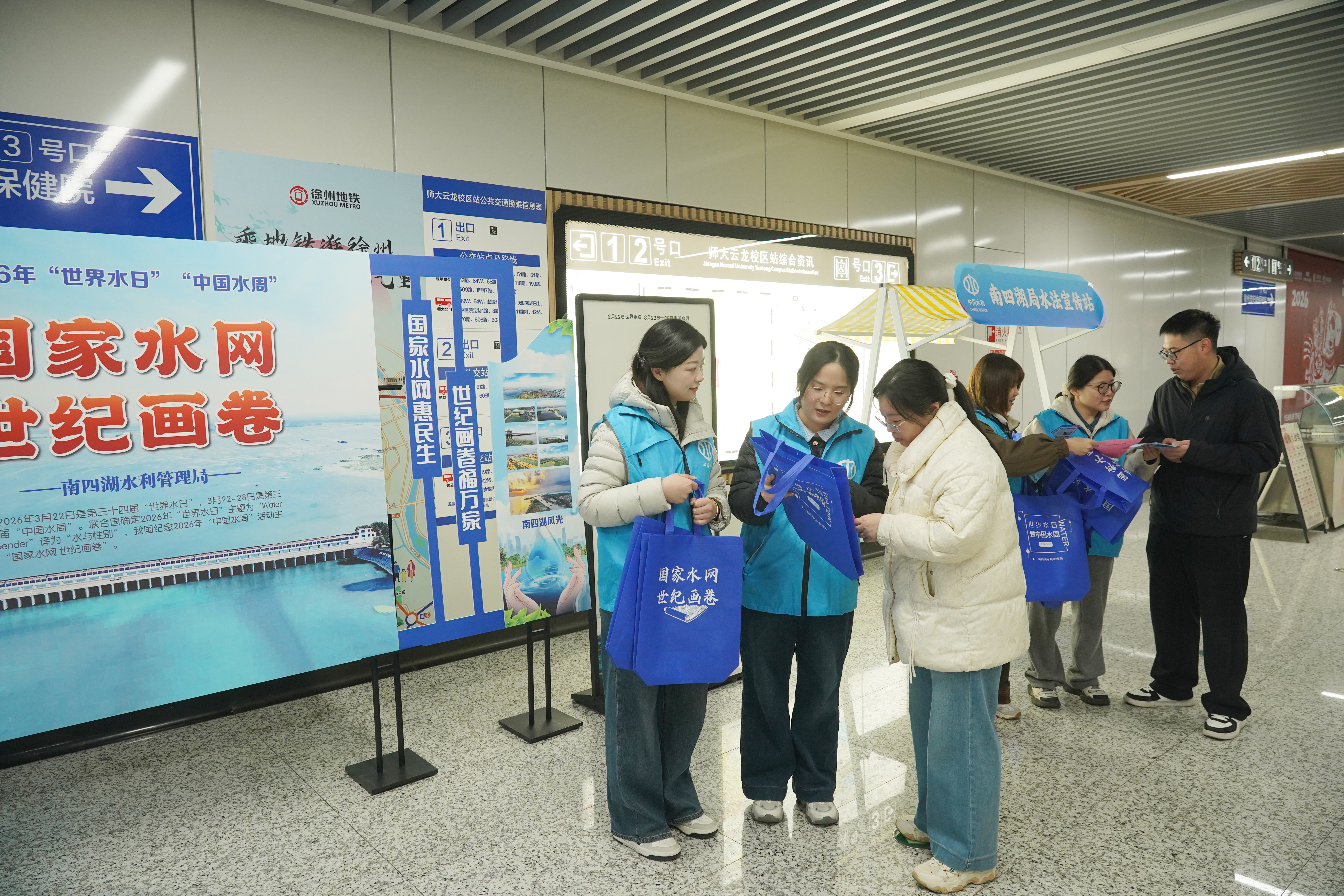 ������԰