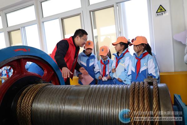 ������԰