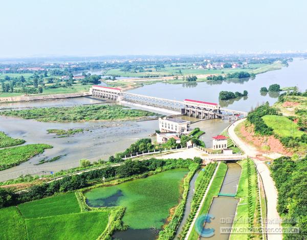 江西潦河灌区不误农时护春灌