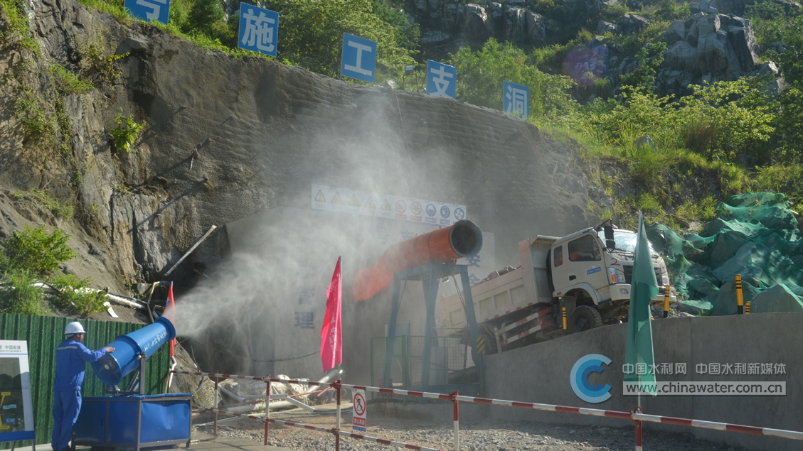 ��ҳ�´�ͼˮӡģ�� ����.jpg